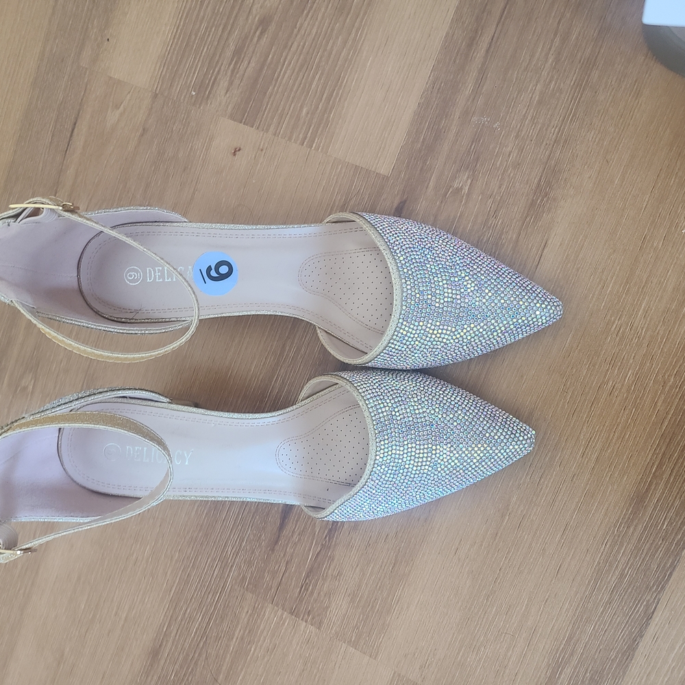 Delicacy Women's Sparkling Silver and Gold Heels